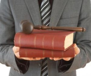 hiring personal injury lawyer