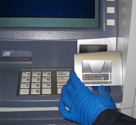 Protect your personal information on ATMs