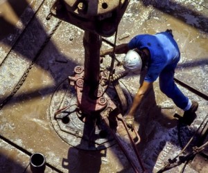 workers on oilfield