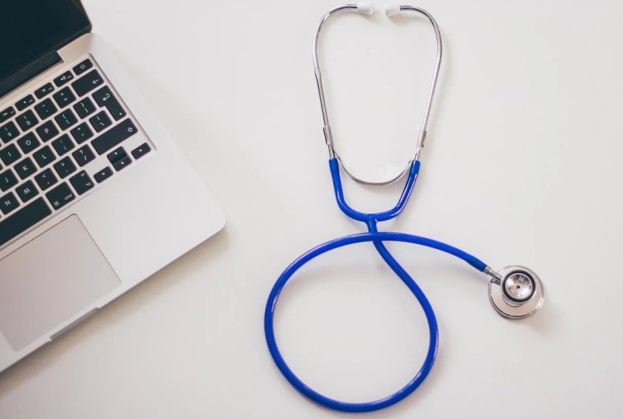 5 Ways Law Firms Can Benefit from Using a Medical Records Retrieval Service