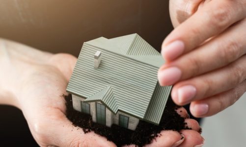 Pros and Cons of Putting Your House in a Trust – Is It Right for You?